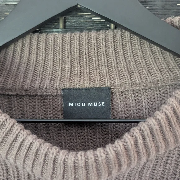 ❤️‍🔥BOGO FREE Miou Muse Chunky Knit Brown Sweater Gathered Sleeves Cropped Norm - Picture 2 of 4
